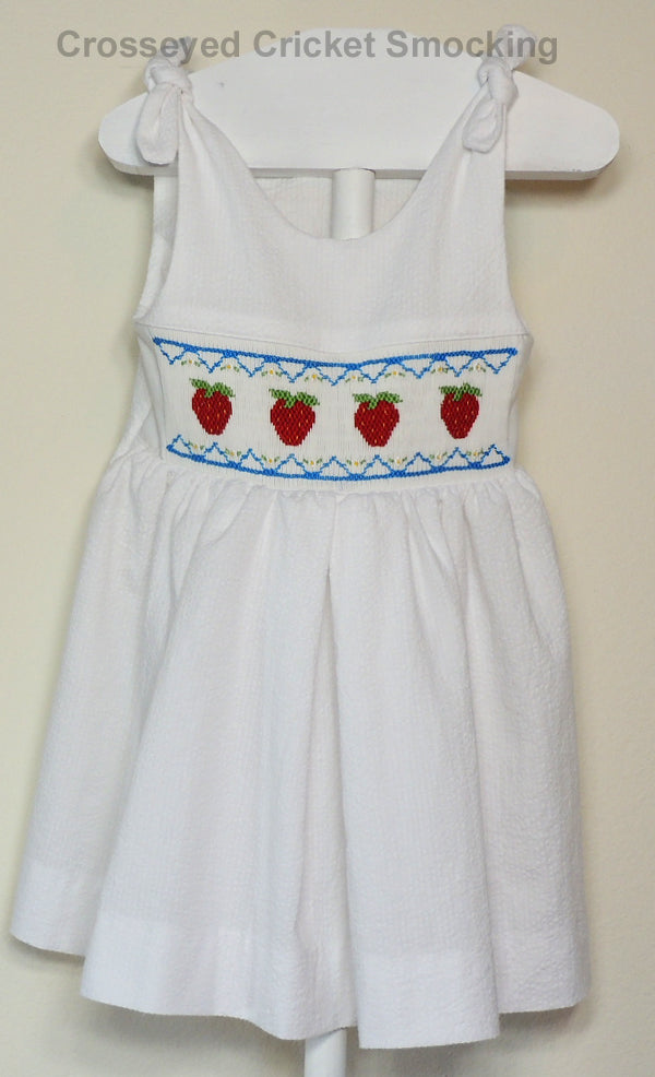 Strawberry Jubilee #560 – Crosseyed Cricket Smocking